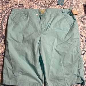 NEW Caribbean Joe woman's 18W white bermudas